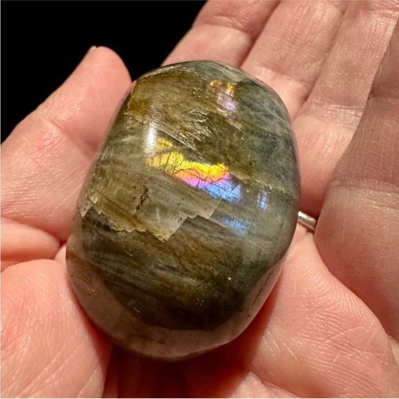 Large Natural Labradorite Worry Stone - Picture 7 of 13